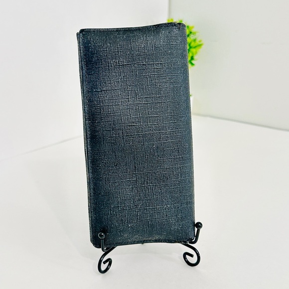 Gucci leather woman’s long wallet - Picture 1 of 10